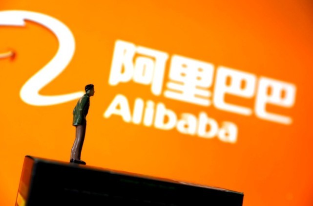 阿里巴巴股价暴跌。阿里巴巴的市值跌至最高价，中国石油