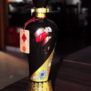 持续给力:白酒股依然疯狂，金丰酒业连续三板，贵州茅台创历史新高