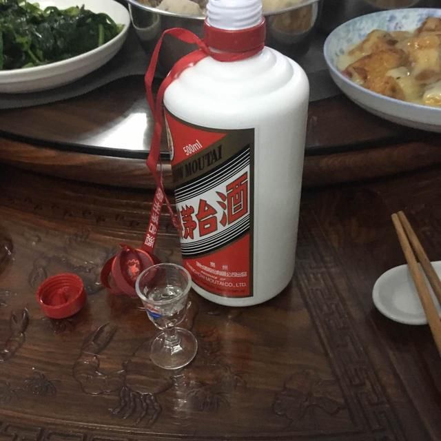 事实:Lu州老窖的股价创历史新高，是否被高估了？需要注意两个数据