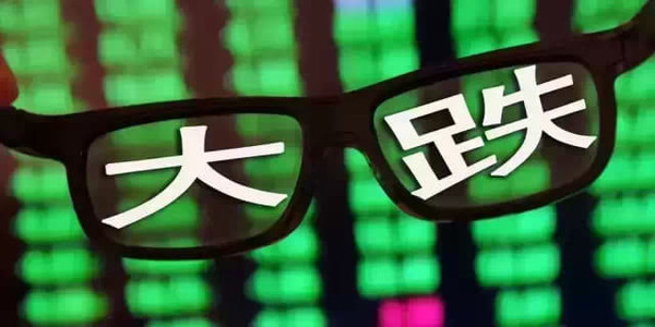 长江证券：2021年股市估值差异下的价值与增长同伴